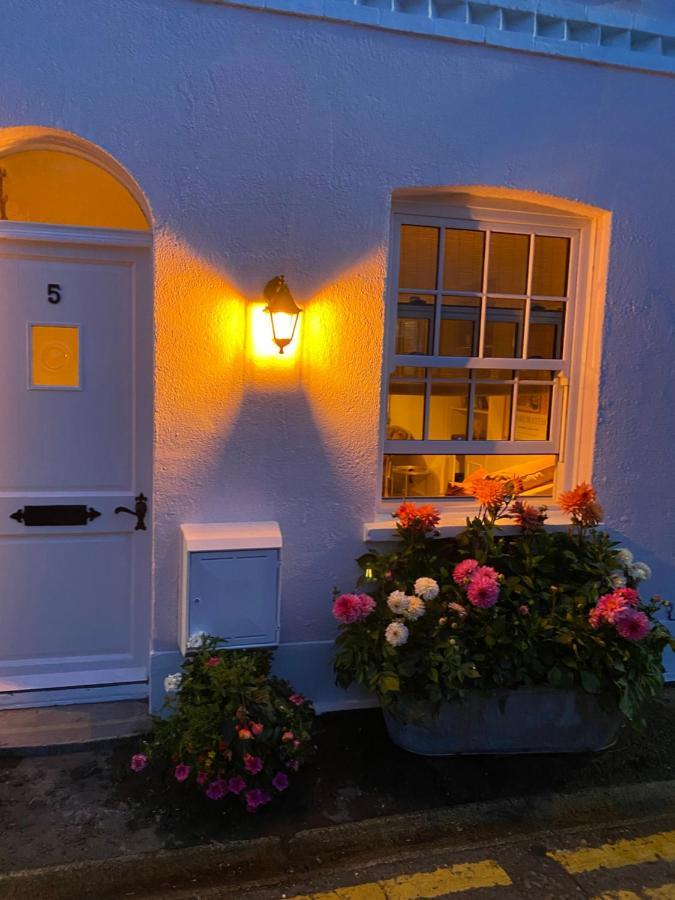 Stylish & Cosy Boutique Townhouse 1 Bedroom, 1 Sofa Bed - Sleeps 4 Christchurch  Bagian luar foto